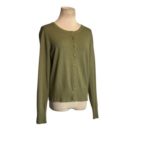 Green long sleeves button cardigan sweater size Large - Picture 10 of 12